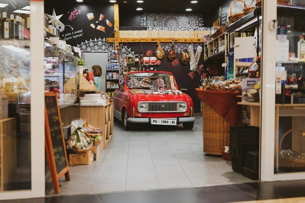 Comment choisir un mixeur plongeant avec accessoires pour purée pour des préparations variées?